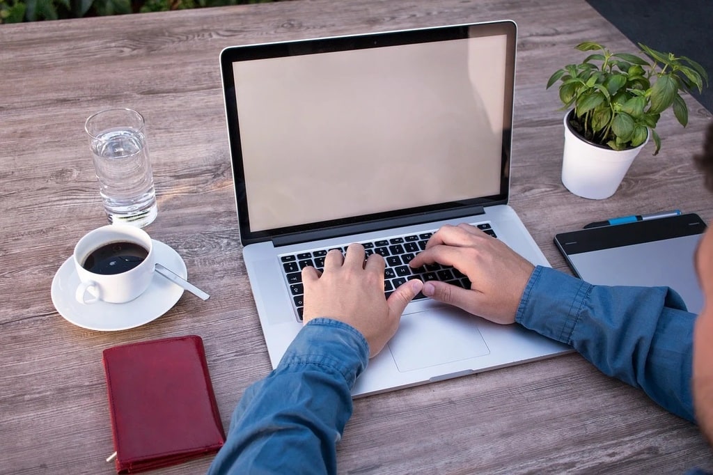 Les solutions de chatbots IA pour optimiser votre service client